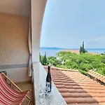 Lejlighed Vera With Pool, 200 M From The