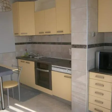 Apartments Villa Vera, 200 M From The Beach *