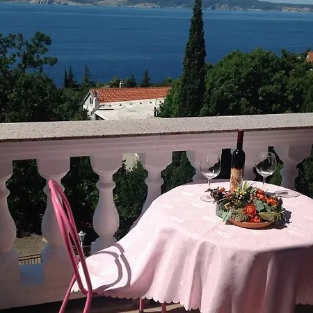 Apartments Villa Vera, 200 M From The Beach *