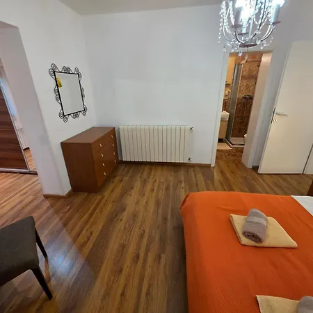 Apartment Apartments Villa Vera, 200 M From The Beach *