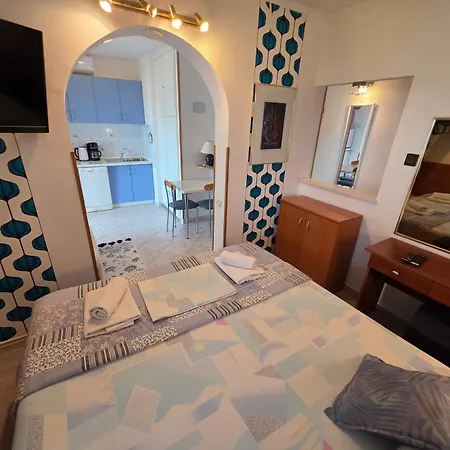 Apartments Villa Vera, 200 M From The Beach
