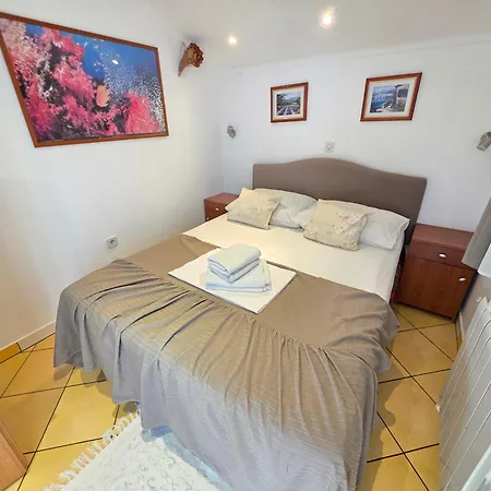 Apartments Villa Vera, 200 M From The Beach Apartment *