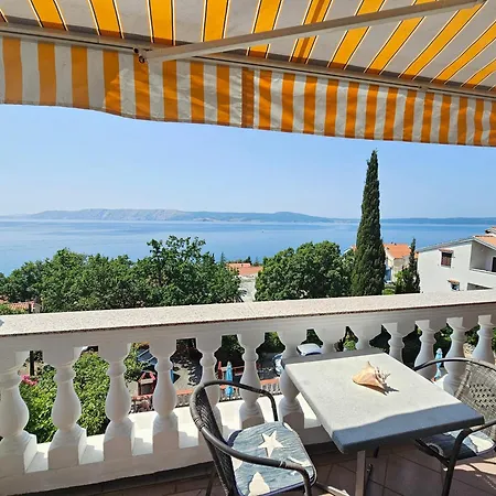 Apartments Villa Vera, 200 M From The Beach