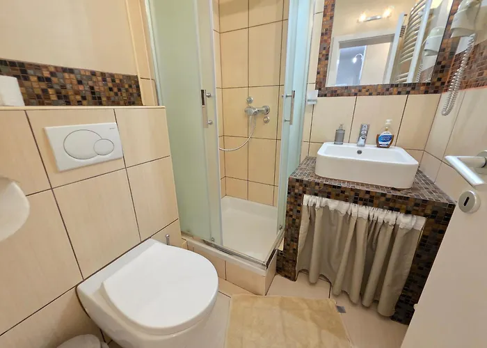 Apartman Villa Vera Apartments With Pool, 200 M From The Beach