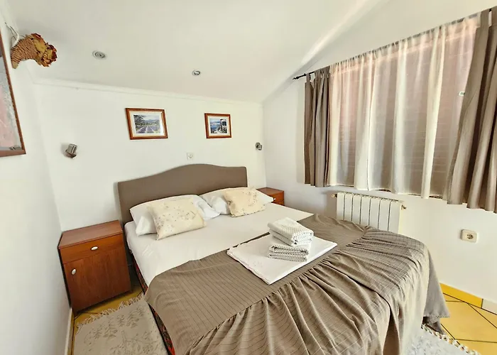 Villa Vera Apartments With Pool, 200 M From The Beach *