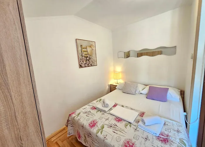 Villa Vera Apartments With Pool, 200 M From The Beach
