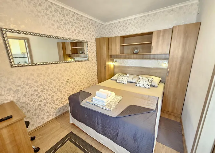 Villa Vera Apartments With Pool, 200 M From The Beach *
