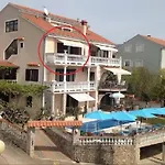 Apartment Villa Vera Apartments With Pool, 200 M From The Beach Novi Vinodolski
