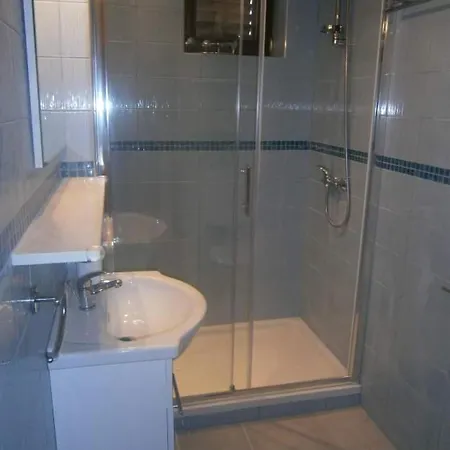 Apartmán Vera With Pool, 200 M From The *