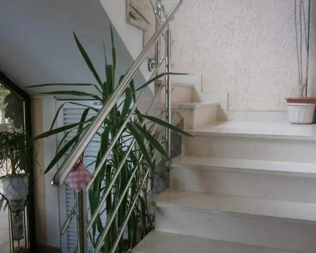 Apartmán Vera With Pool, 200 M From The *